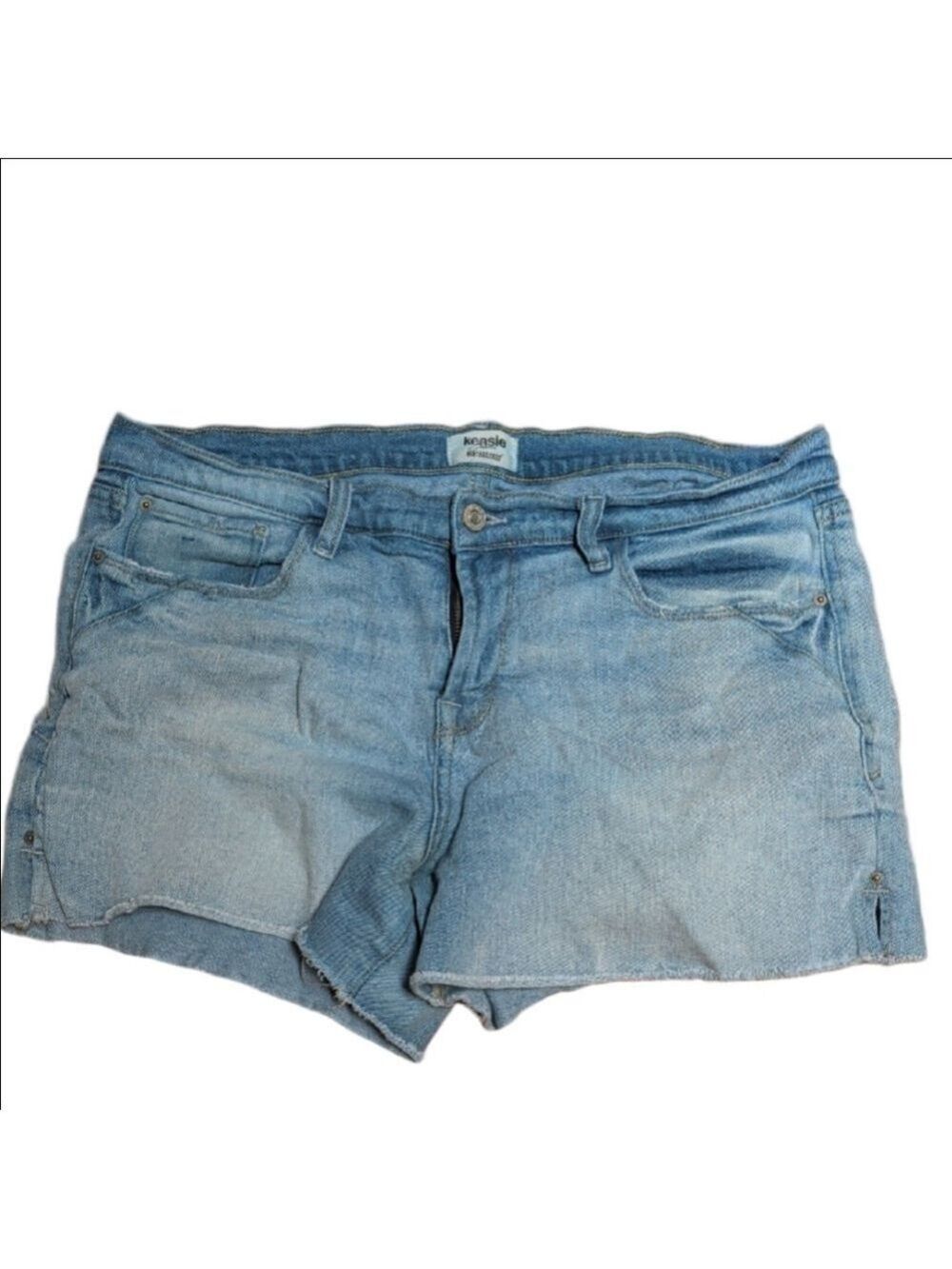 ​Kensie Vintage Denim Light Blue Frayed Hem Jean Shorts Size 12/31